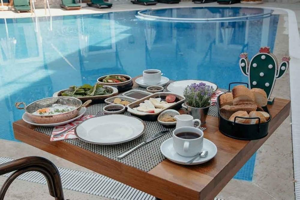 Elite Hotel Bodrum ยาลึคคาวัค ภายนอก รูปภาพ